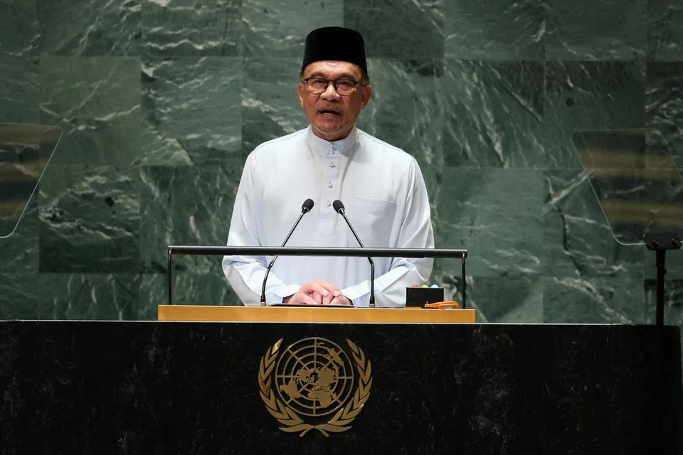 TERUSKAN REFORMASI: Perdana Menteri Malaysia, Datuk Seri Anwar Ibrahim, perlu berani melaksanakan perubahan penting untuk bawa Malaysia ke depan.