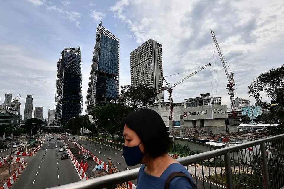 BERKURANGAN: Ramalan permintaan binaan tahun ini telah dikurangkan kepada $18 bilion hingga $23 bilion daripada $28 bilion hingga $33 bilion, menurut Penguasa Bangunan dan Binaan (BCA). - Foto BH oleh LIM YAOHUI