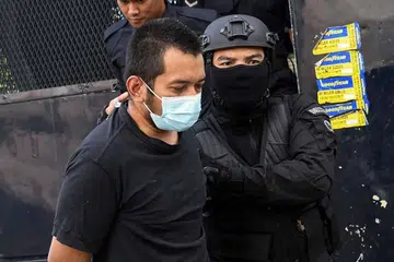 Hafizul Hawari, 38 tahun, mengaku tidak bersalah di Mahkamah Sesyen Sepang, Selangor, pada 25 April, terhadap tuduhan cuba membunuh isterinya dengan melepaskan tembakan ke arah wanita itu di Terminal 1, Lapangan Terbang Antarabangsa Kuala Lumpur, pada 14 April.