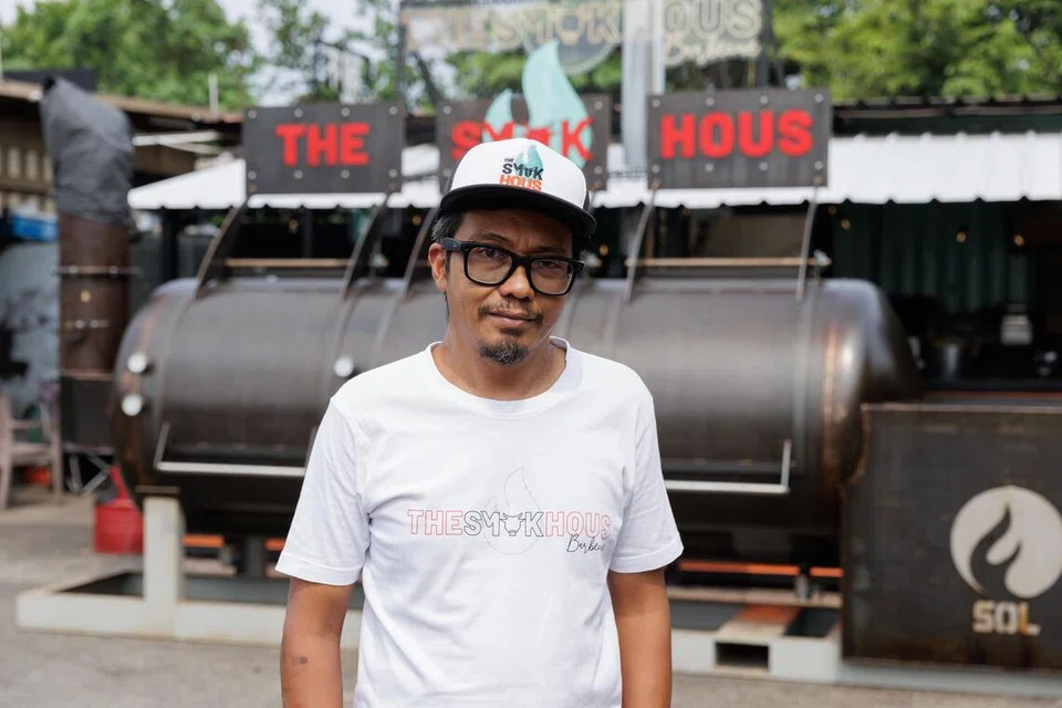 Pemilik The Smok Hous, Encik Isrudy Shaik, antara pengendali F&B di Punggol East Container Park yang terjejas.