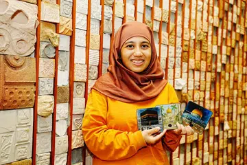 Cik Shasha Malik, Magnet Surah, Hadia SG