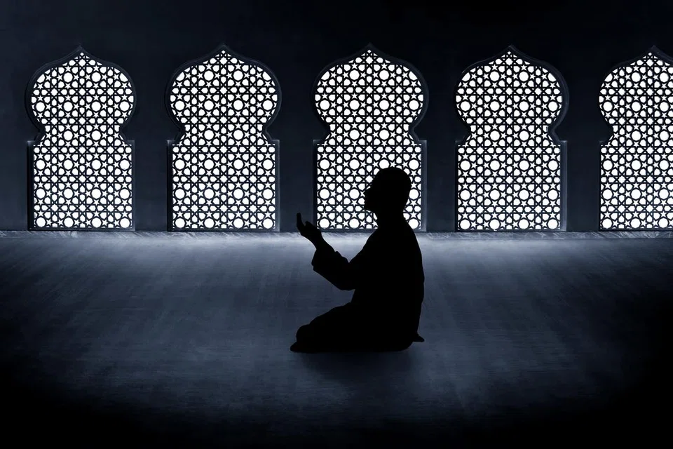 Allah swt menyebut dalam Surah Al-Qadr bahawa lailatulqadar lebih baik dari 1,000 bulan. Ini bermakna, ibadah yang dilakukan pada malam tersebut lebih baik daripada ibadah selama 83 tahun.