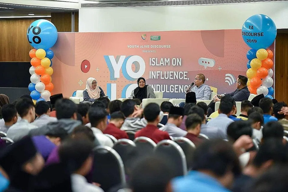 WACANA DIHADIRI 800 BELIA: (Dari kiri) Ustazah Siti Ruquiyah sebagai moderator, Ustazah Lina Sakina, Ustaz Muhammad Abu Sufian dan Encik Shafiee Razali. - Foto MUIS