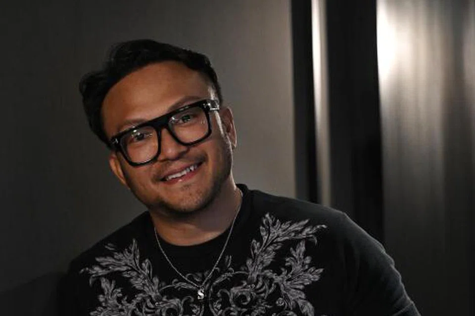PERSEDIAAN TANGANI ISU REMAJA: Shaheizy Sam berterima kasih kepada pengarah Singapura, M. Raihan Halim, kerana memberinya peluang menjayakan filem ‘La Luna’ .