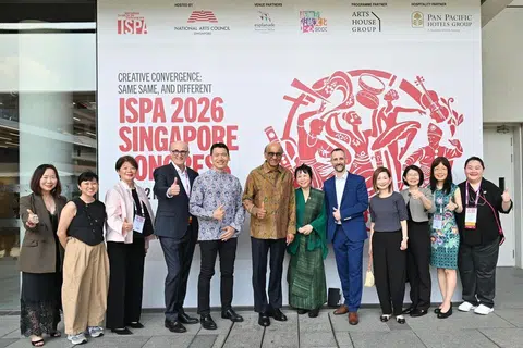 Presiden Tharman Shanmugaratnam (tujuh dari kanan) bersama isterinya, Puan Jane Ittogi, dan Pemangku Menteri Kebudayaan, Masyarakat dan Belia, Encik David Neo (lima dari kiri) di majlis pembukaan Kongres Persatuan Seni Persembahan Antarabangsa (ISPA) 2026 Singapura di Panggung Singtel Waterfront pada 19 Mei. Majlis itu turut dihadiri oleh (dari kiri) Timbalan Ketua Pegawai Eksekutif, Majlis Seni Kebangsaan (NAC), Cik Lynette Pang; Ketua Pegawai Eksekutif, The Esplanade Co Ltd; Cik Yvonne Tham; Pengerusi NAC, Cik Goh Swee Chen, Ketua Pegawai Eksekutif ISPA, Encik David Baile; Pengerusi ISPA, Encik Alfonso Leal del Ojo; Ketua Pegawai Eksekutif NAC, Cik Elaine Ng; Setiausaha Tetap MCCY, Cik Teoh Zsin Woon; Timbalan Setiausaha (Kebudayaan & Sukan) MCCY, Dr Lee Tung Jean dan Pengarah, Kumpulan Ekosistem Seni (Seni Persembahan) NAC, Cik Serene Lim.