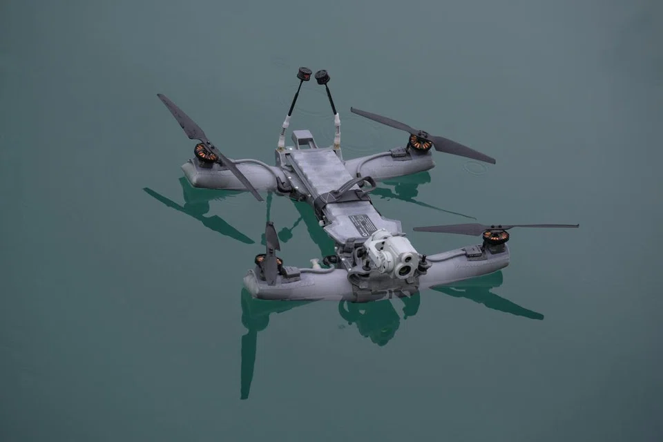 Dron Diodon boleh berlepas dari permukaan air, serta menterbalikkan ‘dirinya’ jika ia mendarat secara terbalik di dalam air.