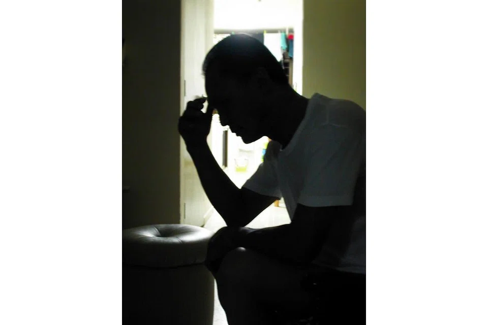 ANDA TIDAK KESEORANGAN: Untuk memenuhui masa dalam tempoh ini, buat satu senarai perkara yang ingin anda lakukan atau ingin rancangan yang ingin anda tonton. Buatkan senarai yang panjang - mungkin ada rancangan televisyen yang ingin anda tonton selama ini tetapi tidak dapat anda tonton kerana kekurangan masa atau sesuatu projek yang ingin anda lakukan atau sesuatu kemahiran baru yang ingin anda pelajari. - Foto fail