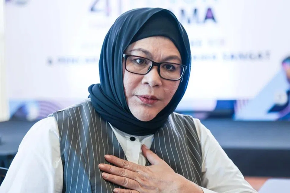 Pengarah Malaysia, Erma Fatima, mendesak pihak berkuasa segera bertindak terhadap pelaku kes buli siber sebelum berlaku perkara tidak diingini.
