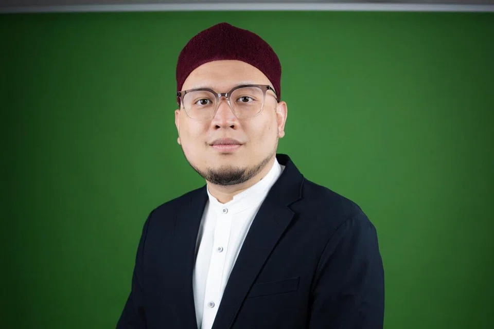Ustaz Muhammad Huzaifatul Harith Mohamad Hasbi, hidayah, masjid assyakirin