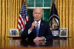 Dalam ucapannya,  Presiden Joe Biden berkata beliau menarik diri daripada persaingan menentang Encik Donald Trump kerana bimbang akan masa depan negara.