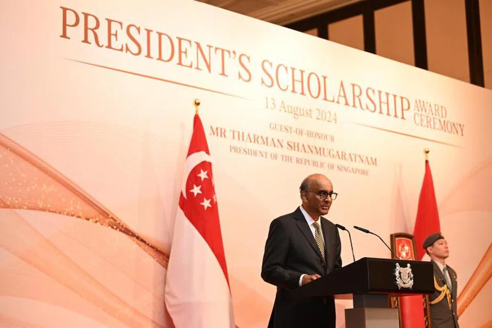 Presiden Tharman Shanmugaratnam memberikan ucapannya semasa majlis penyampaian Biasiswa Presiden pada 13 Ogos.