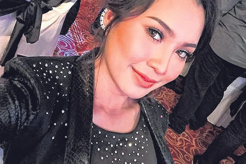 TURUT DICALONKAN: Janna Nick yang baru mengeluarkan 'single' pertamanya, 'Mungkin Saja', mendapat pencalonan kategori Artis Baru Terbaik (Wanita) dalam Anugerah Planet Muzik (APM) 2016. - Foto LAMAN INSTAGRAM JANNA
