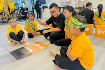 Opera Academy, Noor Azhar Mohamed, Ragam Tunas, Program Bangsawan Holistik