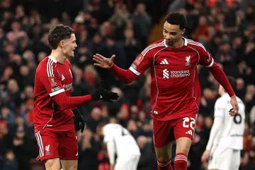 Liverpool, menang, Barnsley 