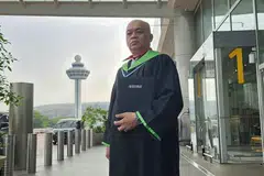Bagi Encik Noor Hazlin Razali, kini 52 tahun, usia bukan penghalang untuk mendapatkan diploma kedua demi terus memajukan diri dalam kerjaya dan menimba ilmu baharu.