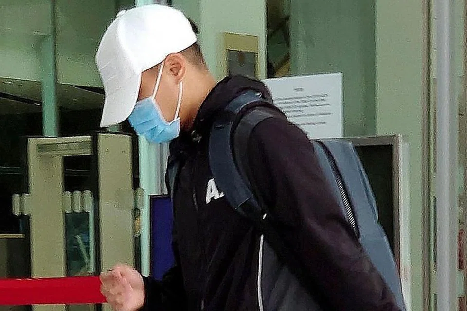 PERDEBATAN HANGAT: Kes siswa pergigian NUS, Yin Zi Qin yang dihukum dengan perintah tahanan ringkas selama 12 hari dan 80 jam khidmat kemasyarakatan atas kesalahan mengasari bekas temanitanya menimbulkan banyak perbincangan hangat di media sosial dengan Kementerian Ehwal Dalam Negeri (MHA) kini bakal menyemak rangka kerja penalti dalam kes serupa dengan Yin. - Foto BH oleh WONG KWAI CHOW