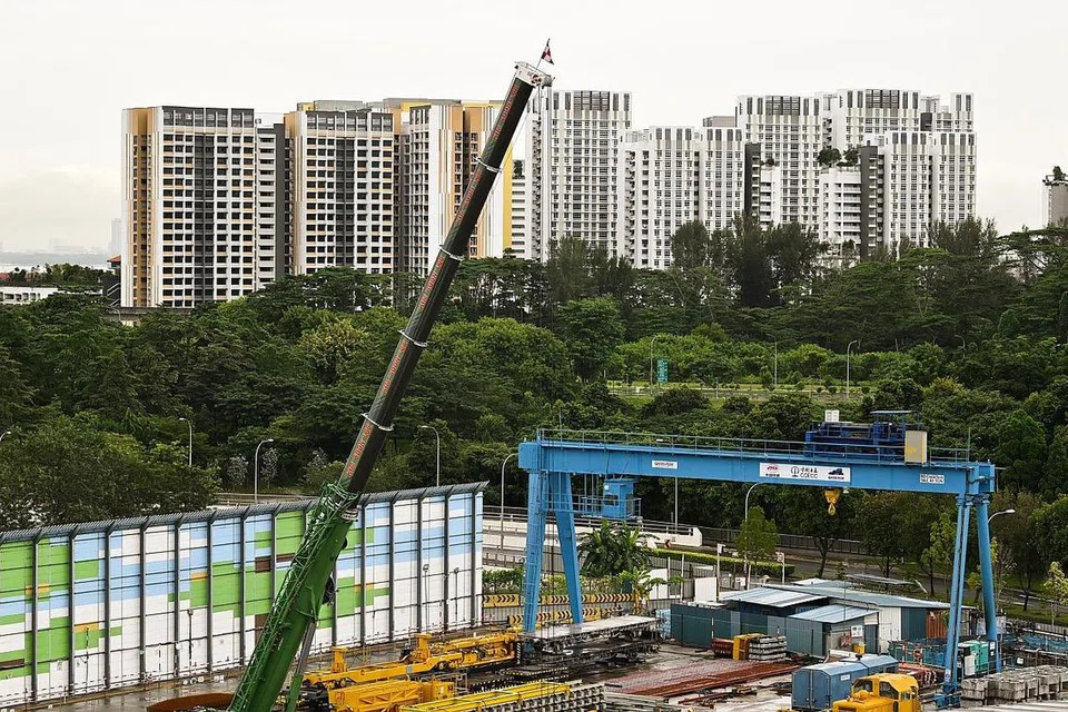 KESANGGUPAN HADAPI KEBISINGAN: Meletakkan harga pada tahap kebisingan juga boleh membantu untuk mengetahui sejauh mana anggota masyarakat sanggup menghadapi tahap kebisingan tertentu umpamanya, yang dicetuskan oleh kerja-kerja pembangunan. - Foto BM oleh LIM YAOHUI