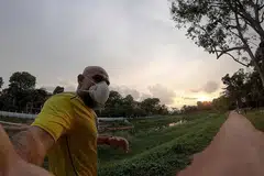 TIDAK KELENTONG: Encik Muhammad Sukaimi Ali memuat naik ke Instagram gambar beliau setelah berlari kerana baginya ia satu cara untuk beliau meletakkan tanggungjawab ke atas dirinya sendiri, dan tidak "kelentong". - Foto ihsan MUHAMMAD SUKAIMI ALI