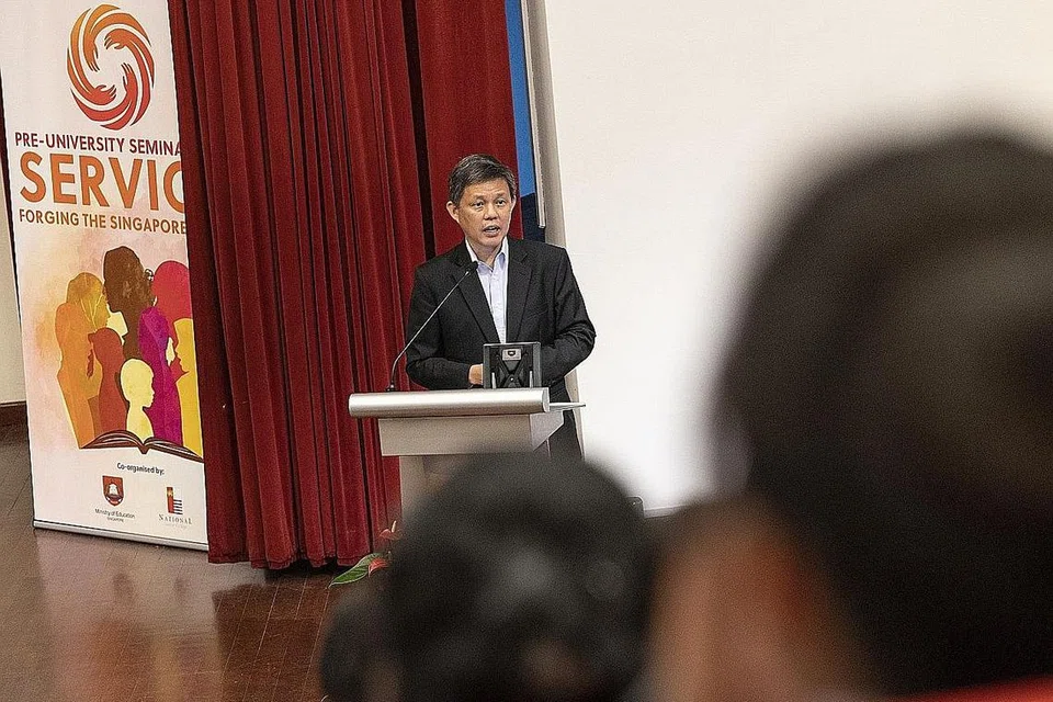 LAKUKAN LEBIH BAIK: Dalam ucapannya, Encik Chan Chun Sing berkata setiap generasi perlu menunjukkan prestasi lebih baik atau mengatasi generasi sebelumnya. - Foto SPH
