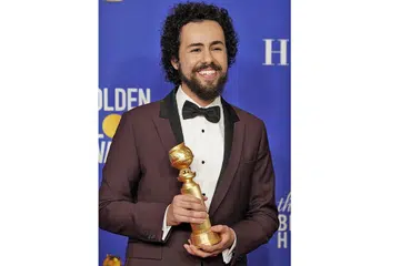 KIAN DAPAT PERHATIAN: Kemenangan Ramy Youssef dalam kategori Pelakon Terbaik Lelaki bagi Siri Drama Komedi atau Muzikal Golden Globe 2020 mencetus fenomena baru di Kaherah dan juga Hollywood, yang mula menunjukkan minat memberi pendedahan media kepadanya. - Foto REUTERS