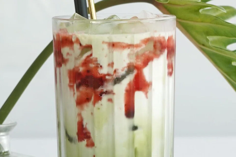 Iced Matcha Strawberry Latte, matcha