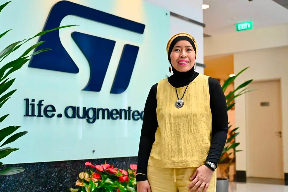 Sebagai Pengurus Kanan Rantaian Bekalan dan Analisis Data serta pembimbing United Women Singapore (UWS), Cik Siti Mariam Ahmad, berkongsi bahawa sokongan tidak semestinya hadir dalam bentuk kata-kata, tetapi boleh ditunjukkan melalui tindakan yang membantu seseorang membina keyakinan.