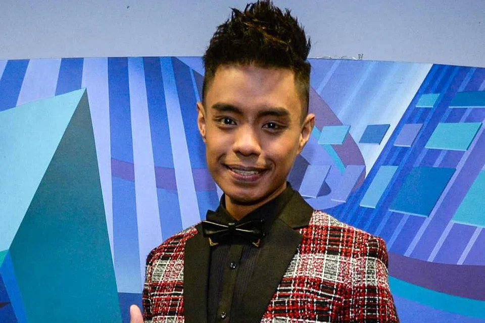 ENGGAN KECEWA LAGI: Sunny Jackson, yang sebelum ini pernah kecewa kerana kecundang dalam beberapa peraduan adu bakat Melayu tempatan, ingin membuktikan keupayaannya memukau perhatian penonton setempat. - Foto-foto IMAN ALIF RAHIM