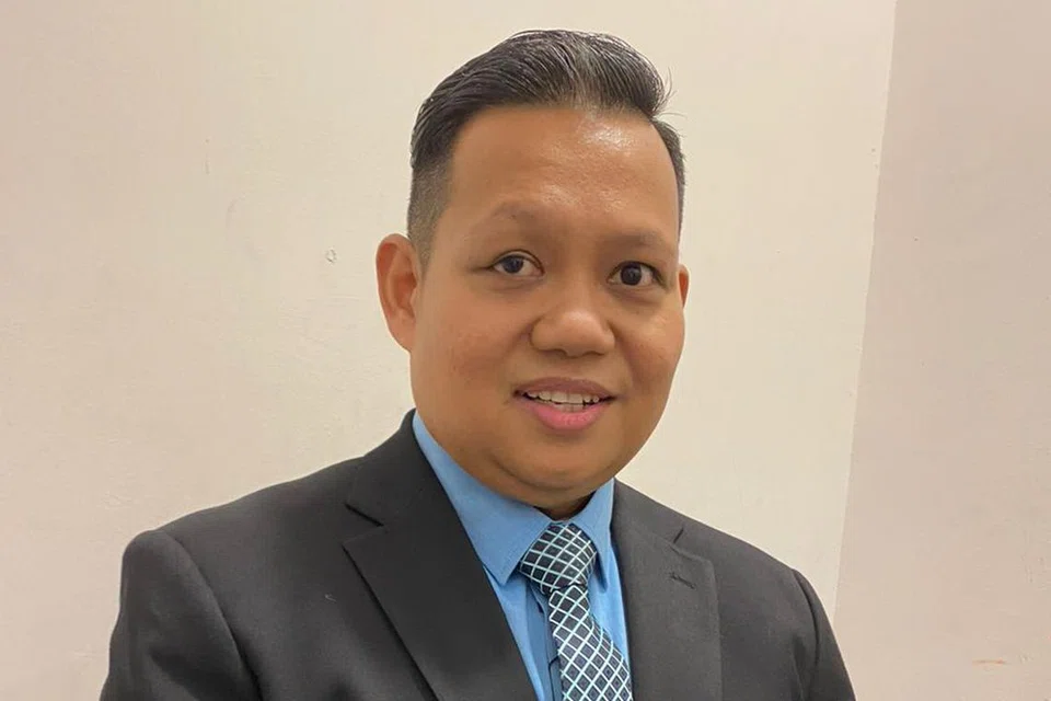 JANGAN SALAH PILIH: Pensyarah Kanan Sains Politik, Fakulti Sains Pentadbiran & Pengajian Polisi, Universiti Teknologi MARA (UiTM), Encik Mujibu Abd Muis, mahu anak muda buat penilaian bijak pilih pemimpin pada Pilihan Raya Negeri (PRN) pada 12 Ogos ini. 