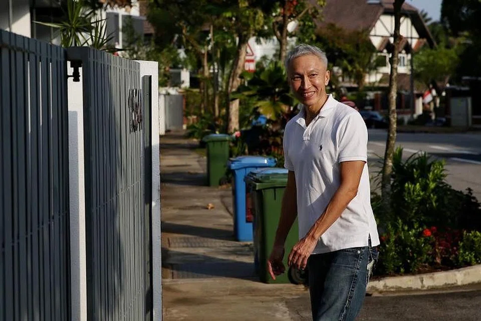 Lembaga Pengurusan Gereja City Harvest (CHC) berkata gambar Pastor Kong Hee memakai baju putih dengan logo Parti Tindakan Rakyat (PAP) telah diubah secara digital.