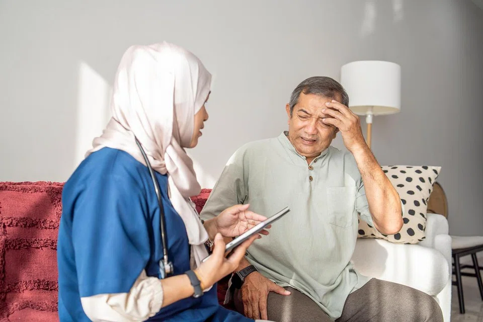 jagaan hospital di rumah, wad, Covid-19, salah beri ubat