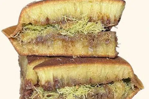 Peniaga alih arah, ikut trend jual ‘kunafa’, gabung makanan lama dengan yang baru.