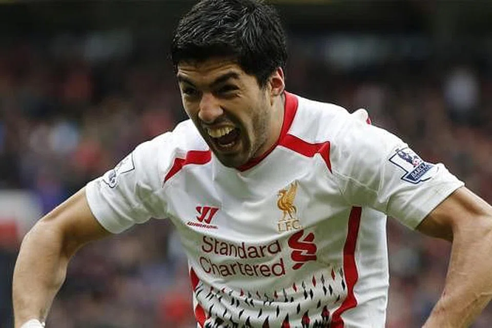 LUIS SUAREZ: Dijangka catat rekod sebagai penjaring terbanyak Liga Perdana dalam satu musim. Beliau telah menjaringkan 29 gol sejauh ini dan hanya ketinggalan dua gol untuk menyamai rekod Alan Shearer dan Cristiano Ronaldo. - Foto REUTERS
