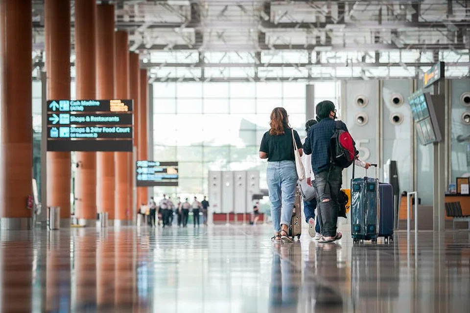 KES IMPORT DILAPORKAN: Kementerian Kesihatan (MOH) mengesahkan empat kes import jangkitan baru Covid-19 di Singapura pada Isnin (19 Oktober). - Foto CHINESE MEDIA GROUP