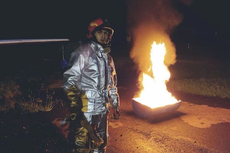 Bekas bomba Perkhidmatan Kecemasan Lapangan Terbang, Encik Afiq Nordin, disahkan menghidapi penyakit keradangan saraf tunjang atau Transverse Myelitis (TM) pada usia 30 tahun.