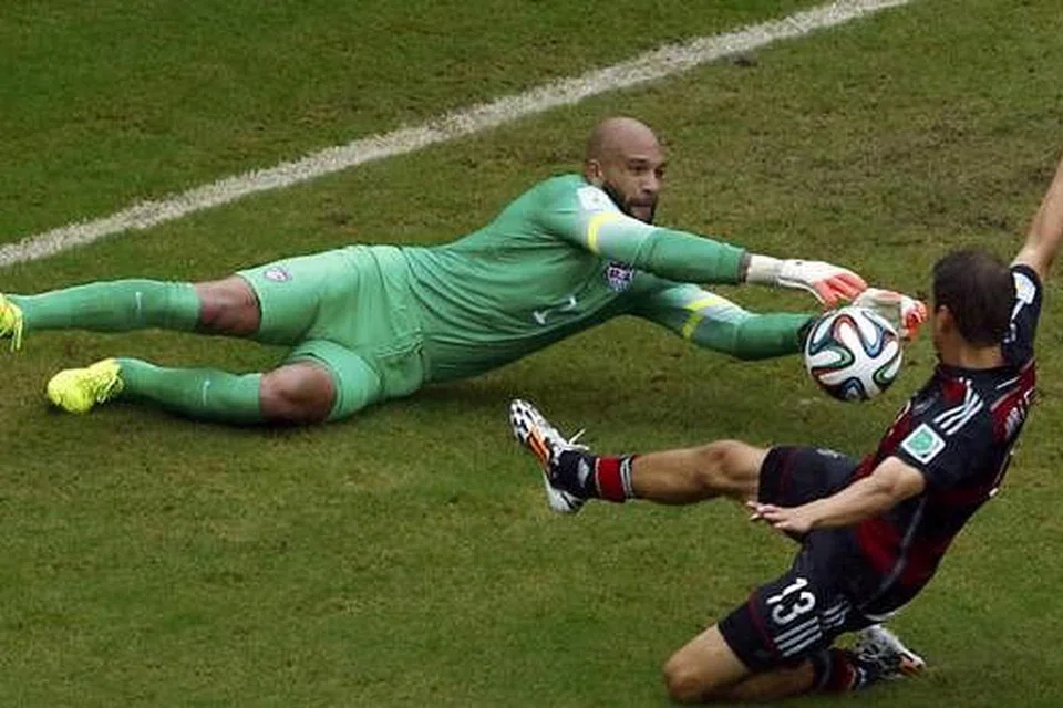 2. Penjaga gol paling sibuk - Foto-foto REUTERS, AFP, GOAL CONTROL. 