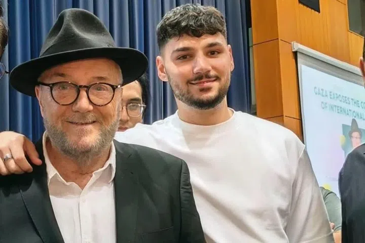Ahli politik veteran Britain, Encik George Galloway (kiri), bersama anaknya, Zein, ketika menghadiri program syarahan umum, ‘Gaza Exposes the Complicity of International Actors’ di Kuala Lumpur, pada 12 Januari.