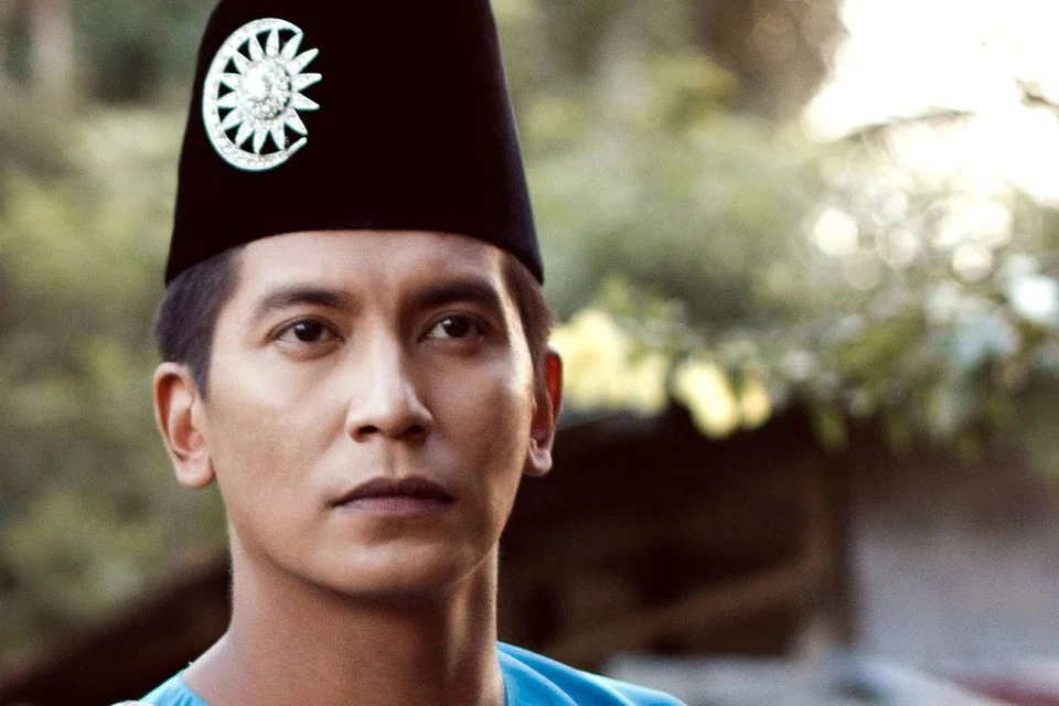 FIDO AHDROSS: Pemilik nama Syed Firdaus Ahdross Alqadry ini bergiat dalam bidang nyanyian dan lakonan. Beliau merupakan anak bongsu pasangan aktor S. Rossley dan aktres Fauziah Zie. - Foto fail