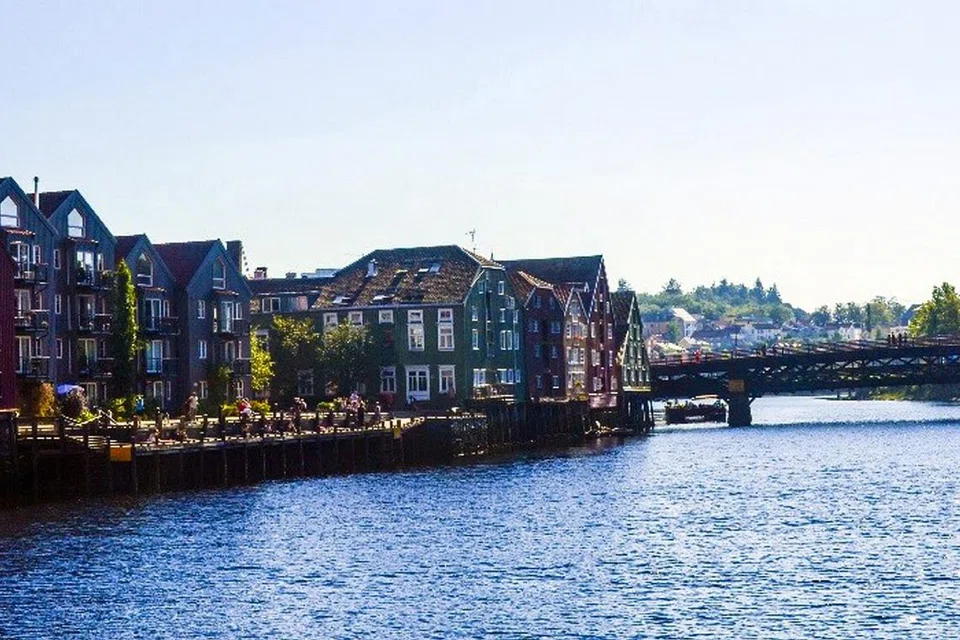 UNTUNGNYA PENGHUNI: Mungkin itulah yang dirasakan ramai pelawat terhadap para penghuni rumah-rumah di Trondheim ini. 
