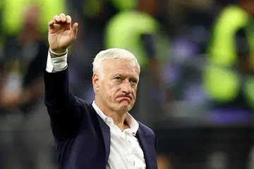 Pengurus Perancis, Didier Deschamps, kelihatan kecewa selepas pasukannya tersingkir daripada saingan Piala Dunia susulan kekalahan kepada Sepanyol pada separuh akhir Piala Dunia 2026 di Stadium Dallas, Arlington, Texas, Amerika Syarikat pada 14 Julai.
