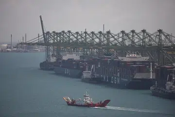  kapal bekalan karam, perairan luar Terminal Pasir Panjang, 3 maut