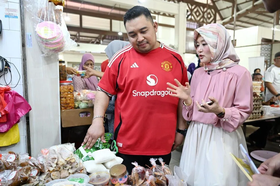 AI, Rahayu Mahzam, masyarakat Melayu/Islam