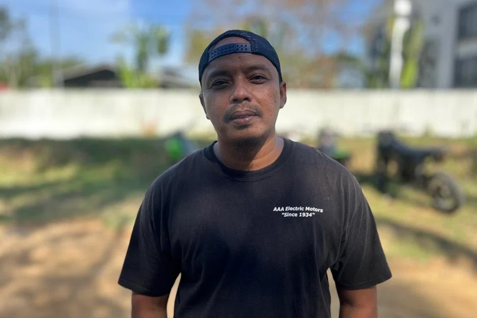 Encik Mohd Norfazli Ngatmon berkata hujung minggu dan musim cuti sekolah merupakan waktu paling sibuk kerana ramai pengunjung dari Singapura datang mencuba aktiviti ini.