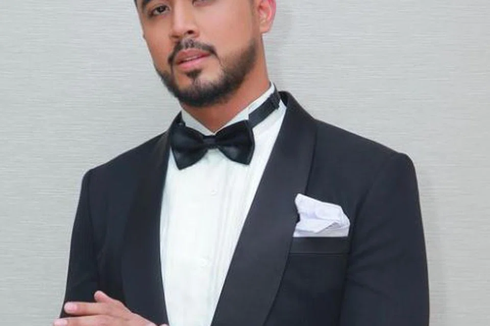 Pelakon dan penyanyi asal Singapura, Aliff Aziz.