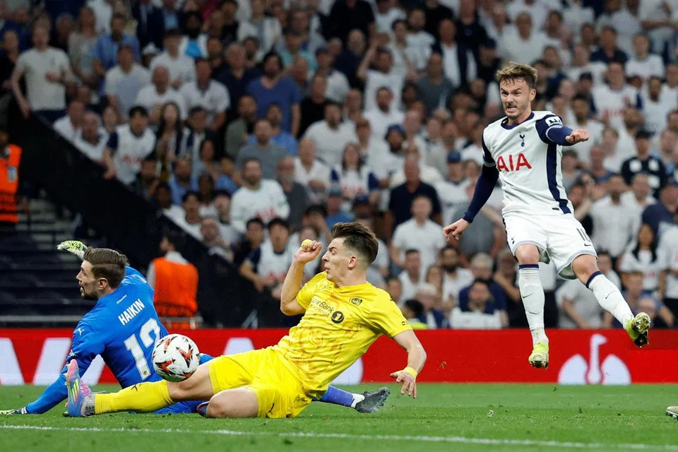 bola sepak, Liga Europa, spurs