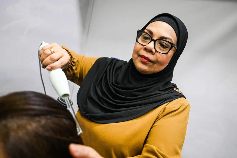 aisah ibramsah, aisah salon, penjagaan rambut, rawatan rambut, kulit kepala, pelanggan