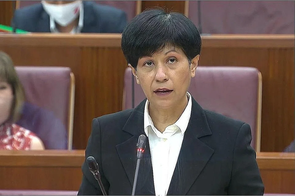 CIK INDRANEE RAJAH: Perjelaskan sebab mengapa peraturan larang bincang perkara yang telah dihadapkan ke Mahkamah digantung supaya Parlimen dapat membahaskan perkara berkenaan. - Foto GOV.SG