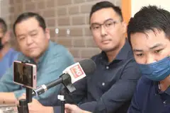 MOHON BANTUAN: Adik kepada seorang lelaki yang menjadi mangsa sindiket penipuan pekerjaan, Encik Choo Wei Mun, 26 tahun (kanan) memohon bantuan Pertubuhan Kemanusiaan Malaysia (MHO) untuk menyelamatkan abangnya yang kini terperangkap di Myawaddy, sempadan Thailand-Myanmar, sejak Disember 2023.