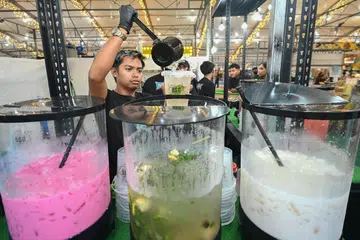 Gerai minuman manis Balang.SG bertapak di tiga lokasi yang termasuk Bazaar Raya Utara di Admiralty, Pelita Raya Bazaar di Tampines dan Bazar Ramadan di Blok 301 Tampines Street 32.