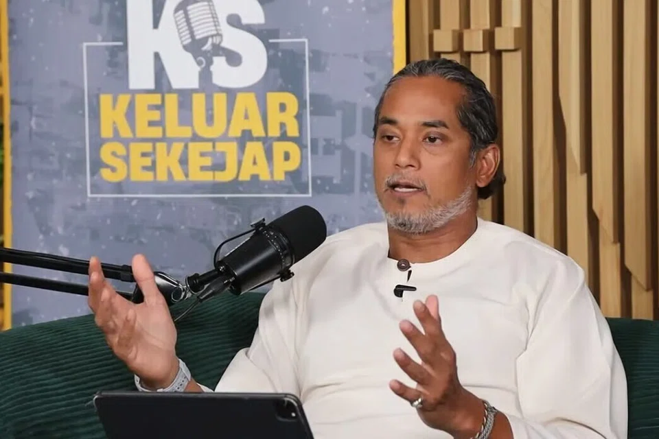 Khairy, Umno, tidak, keluar