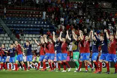 RAI KEMENANGAN: Pemain Republik Czech meraikan kemenangan selepas mengewaskan Montenegro pada aksi kelayakan Euro 2020 di Olomouc. - Foto REUTERS